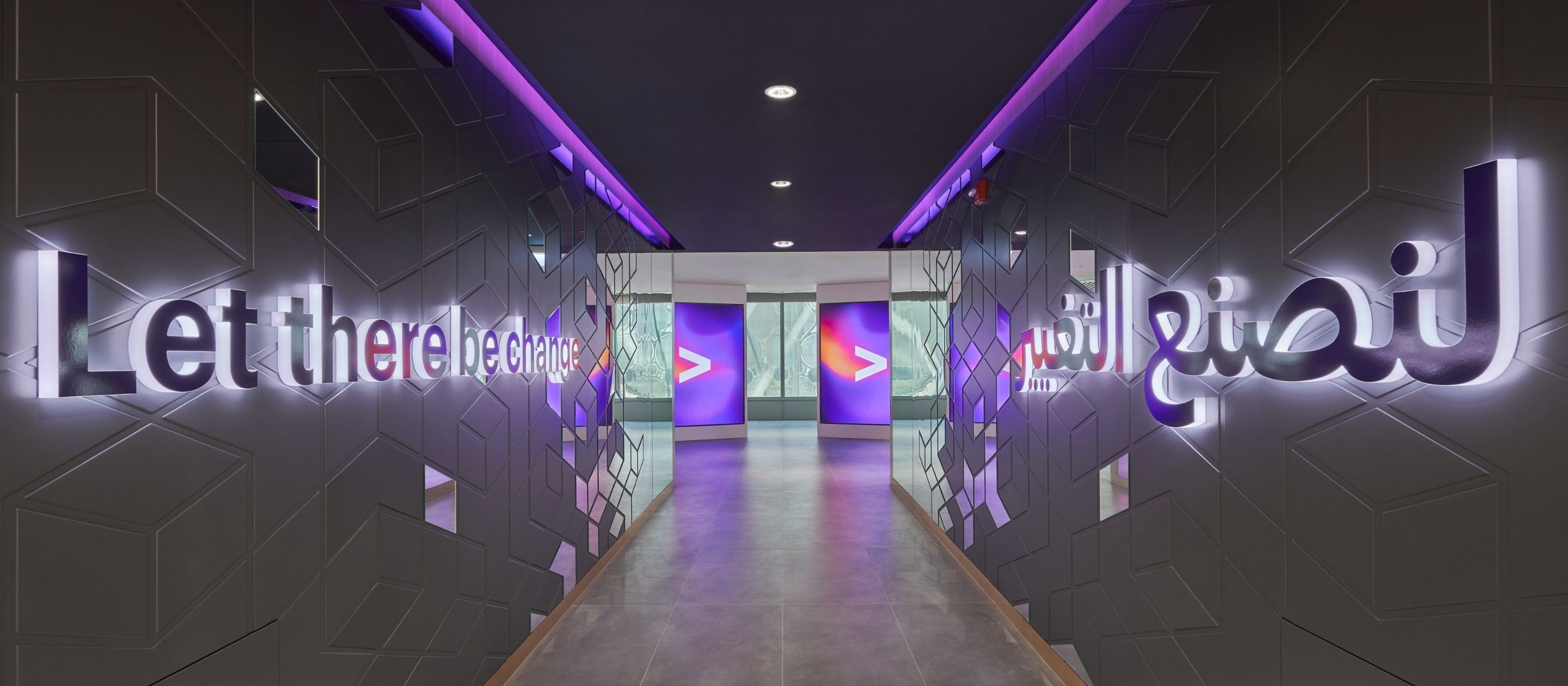 Accenture KPS interior fit out company dubai